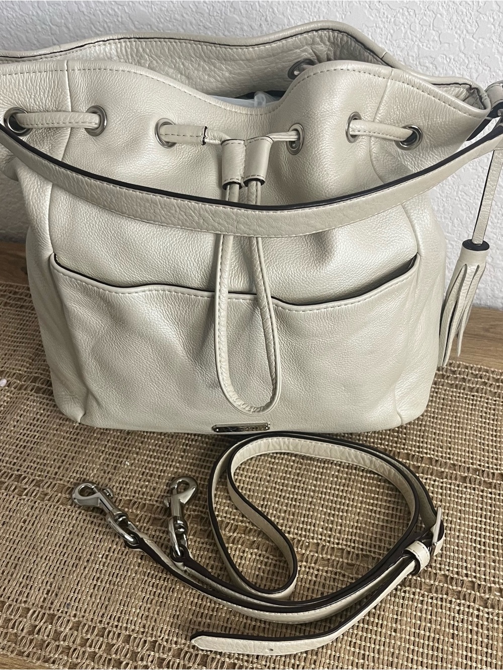 COACH Avery Pearl Ivory Pebbled Leather Drawstring Bucket Bag Crossbody F27003